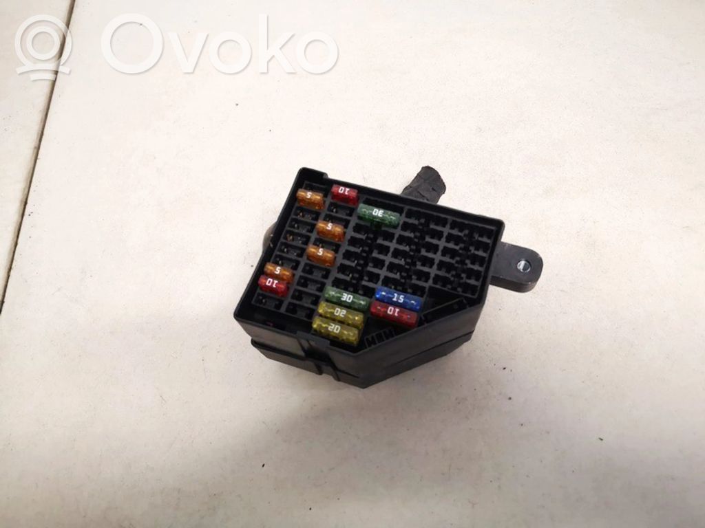 Volkswagen PASSAT B6 Set scatola dei fusibili 