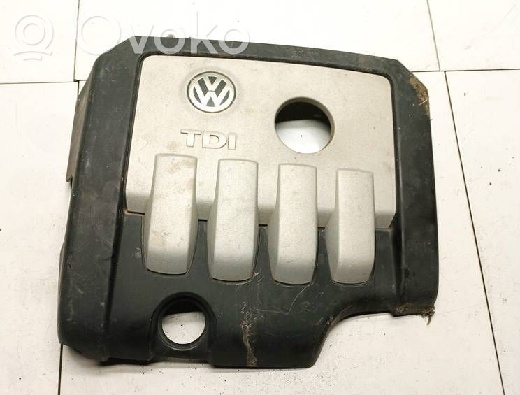 Volkswagen PASSAT B6 Capac protecție motor 