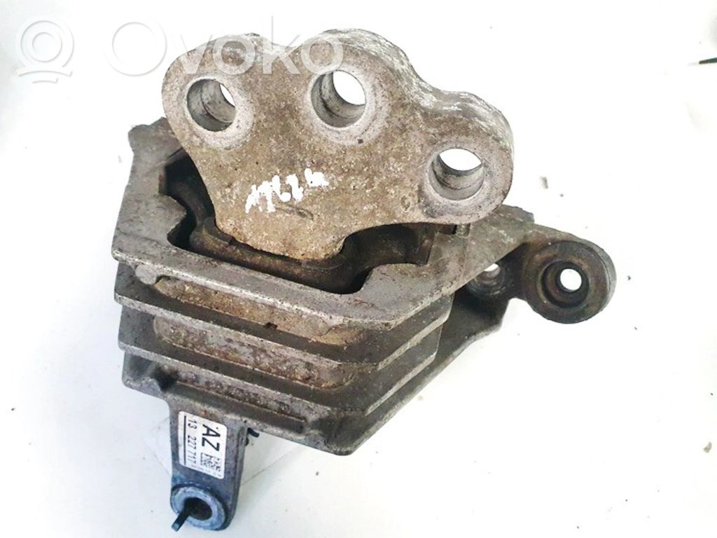 Engine mount bracket   V06080,2107721,2107721,V06080