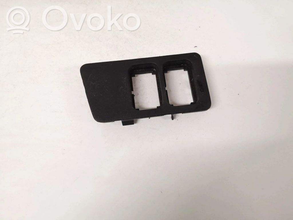 Mazda 323 F Otros repuestos del interior 