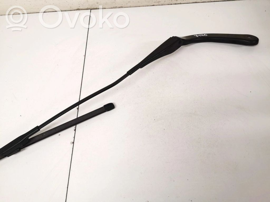 BMW 3 E90 E91 Brazo del limpiaparabrisas delantero 