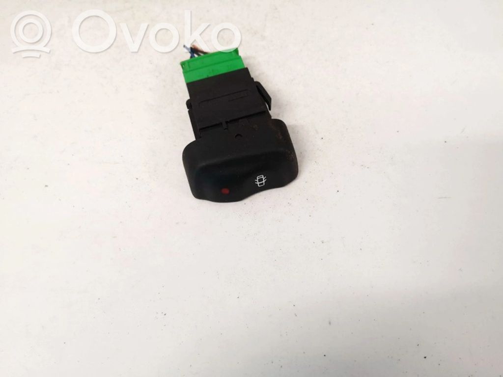 Przycisk centralnego zamka   841242B,841242B