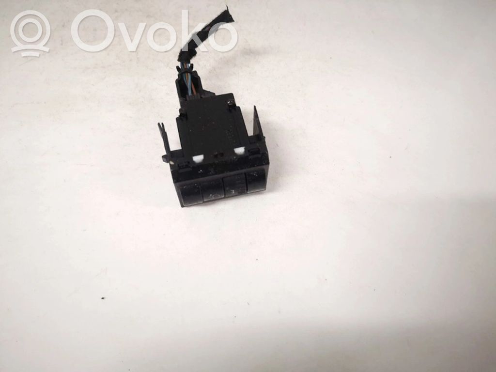 Skoda Fabia Mk2 (5J) Interruttore di regolazione livello altezza dei fari 