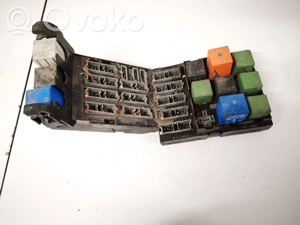 Peugeot 605 Set scatola dei fusibili