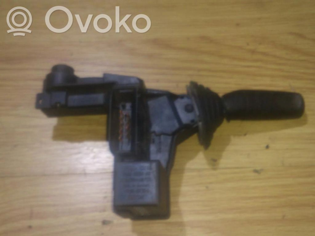 Ford Mondeo MK I Manetă semnalizator 