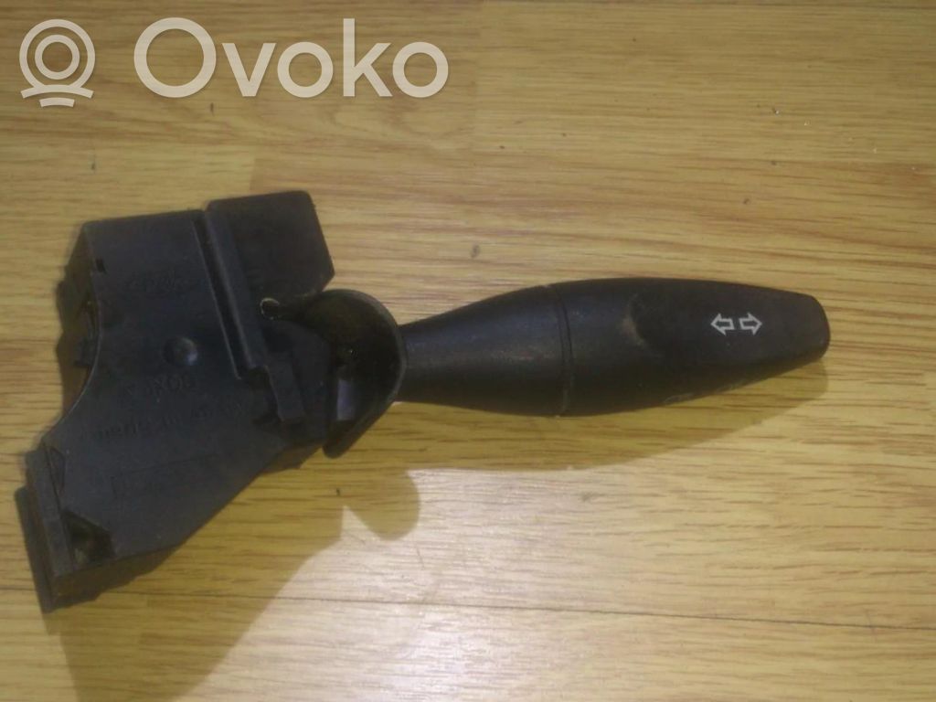Ford Focus Manetă semnalizator