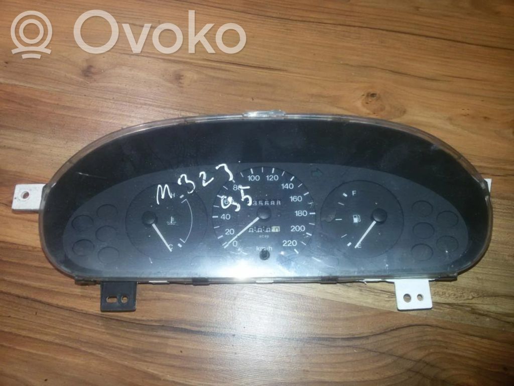 Velocímetro (tablero de instrumentos)