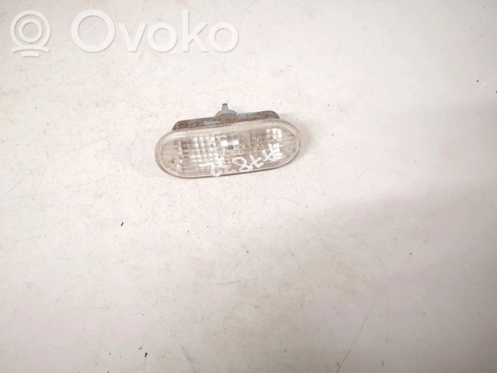 Volkswagen Lupo Semnalizator bară față 