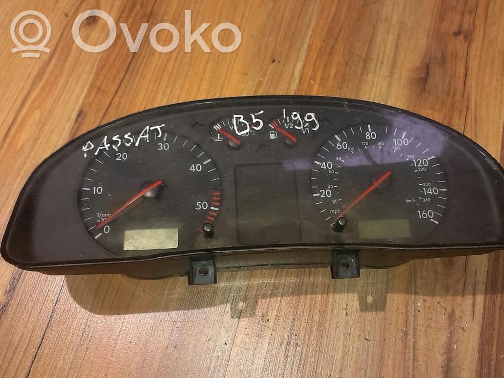 Volkswagen PASSAT B5 Nopeusmittari (mittaristo) 