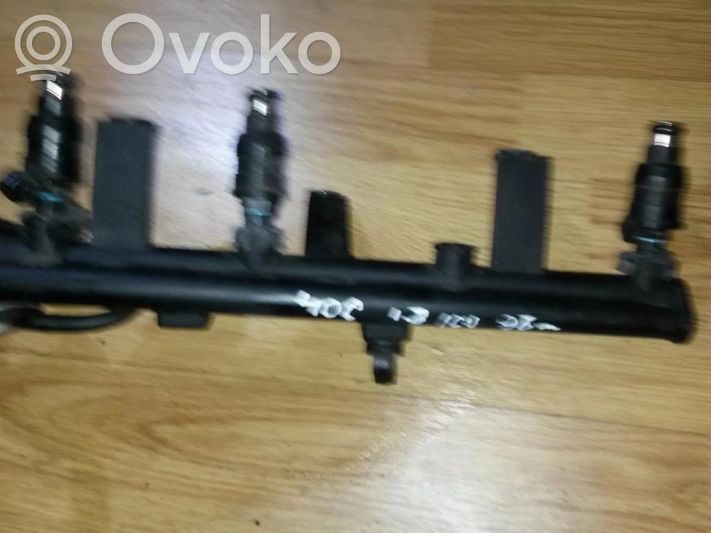Peugeot 406 Listwa wtryskowa 