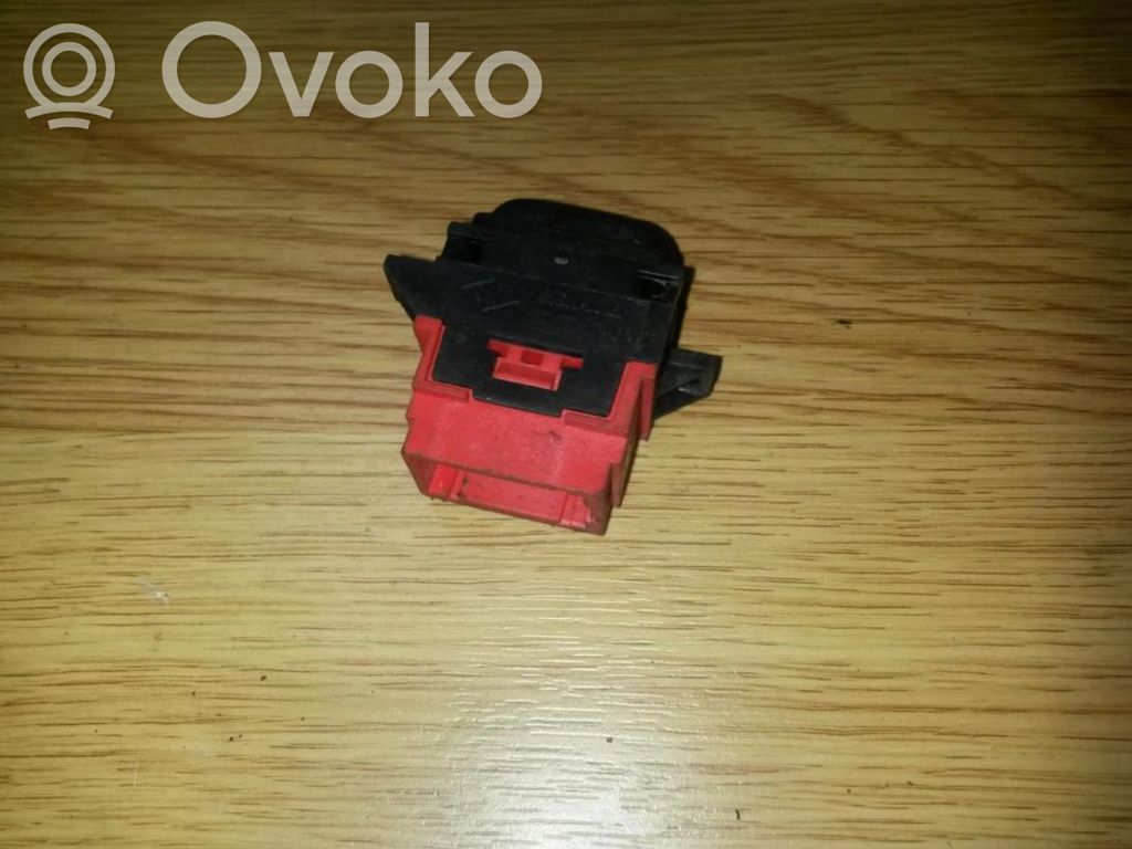 Interruptor del elevalunas eléctrico   047