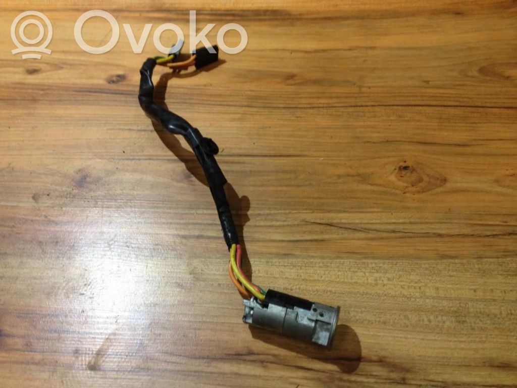 Renault Laguna I Užvedimo spynelės kontaktai 