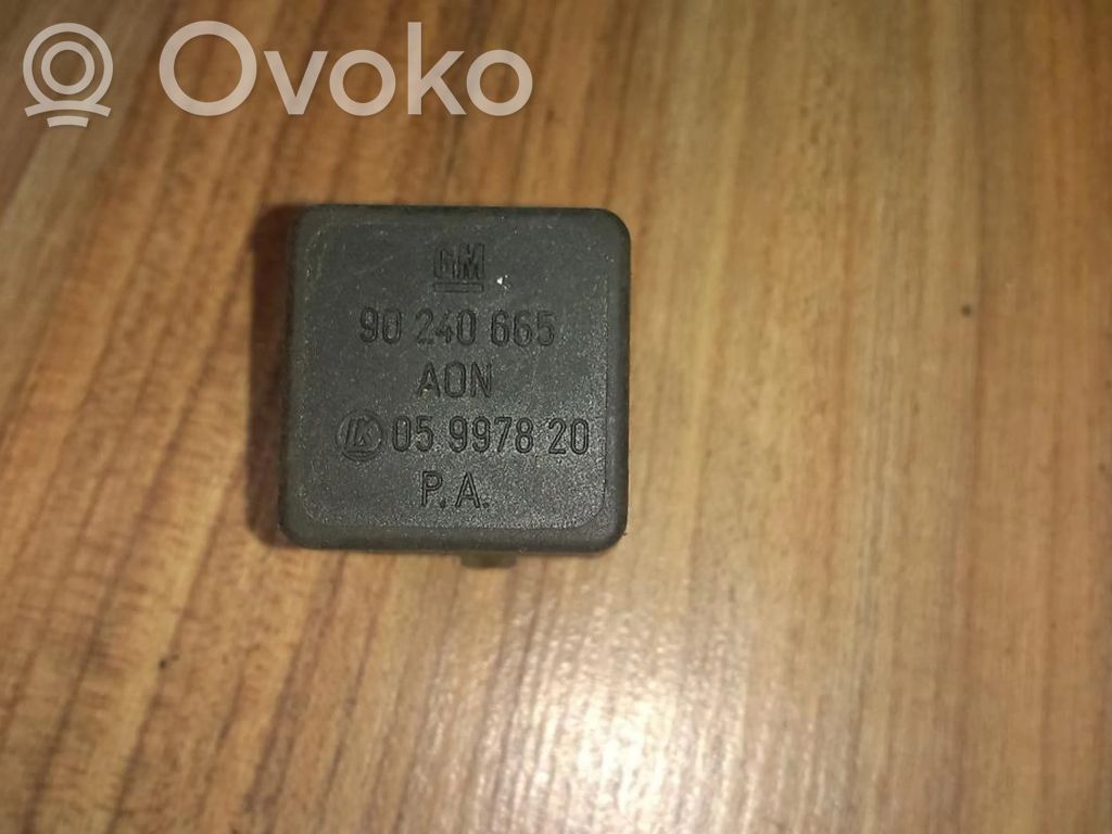 Otros relés   90240665,90240665