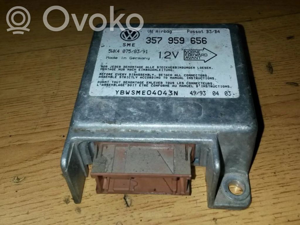 Volkswagen PASSAT B4 Centralina/modulo airbag 