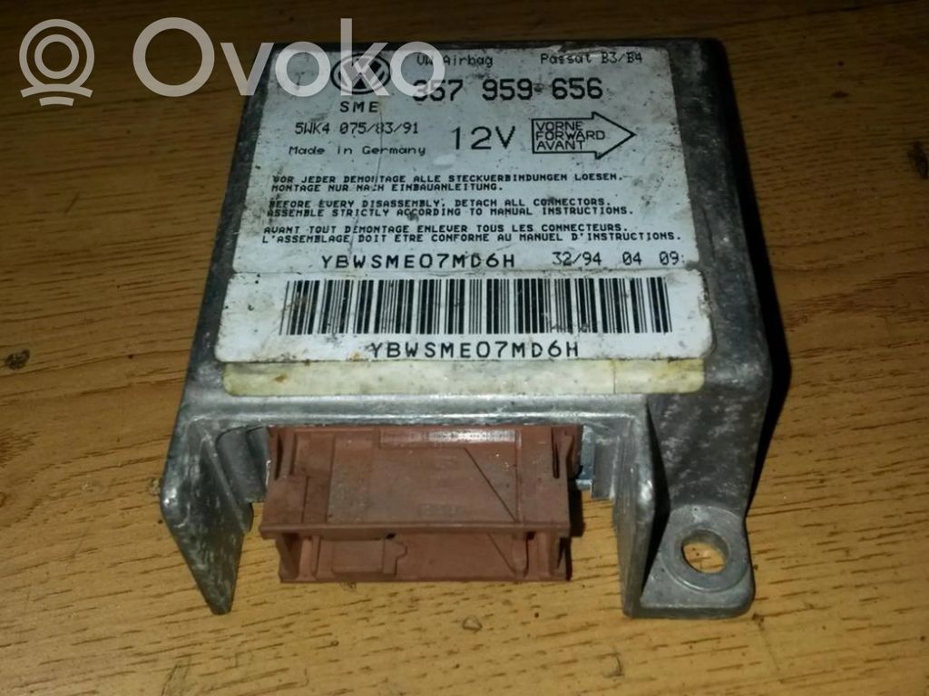 Volkswagen PASSAT B4 Centralina/modulo airbag 