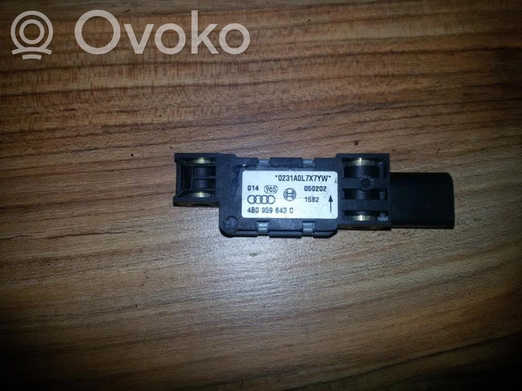 Audi A6 S6 C5 4B Sensore d’urto/d'impatto apertura airbag 