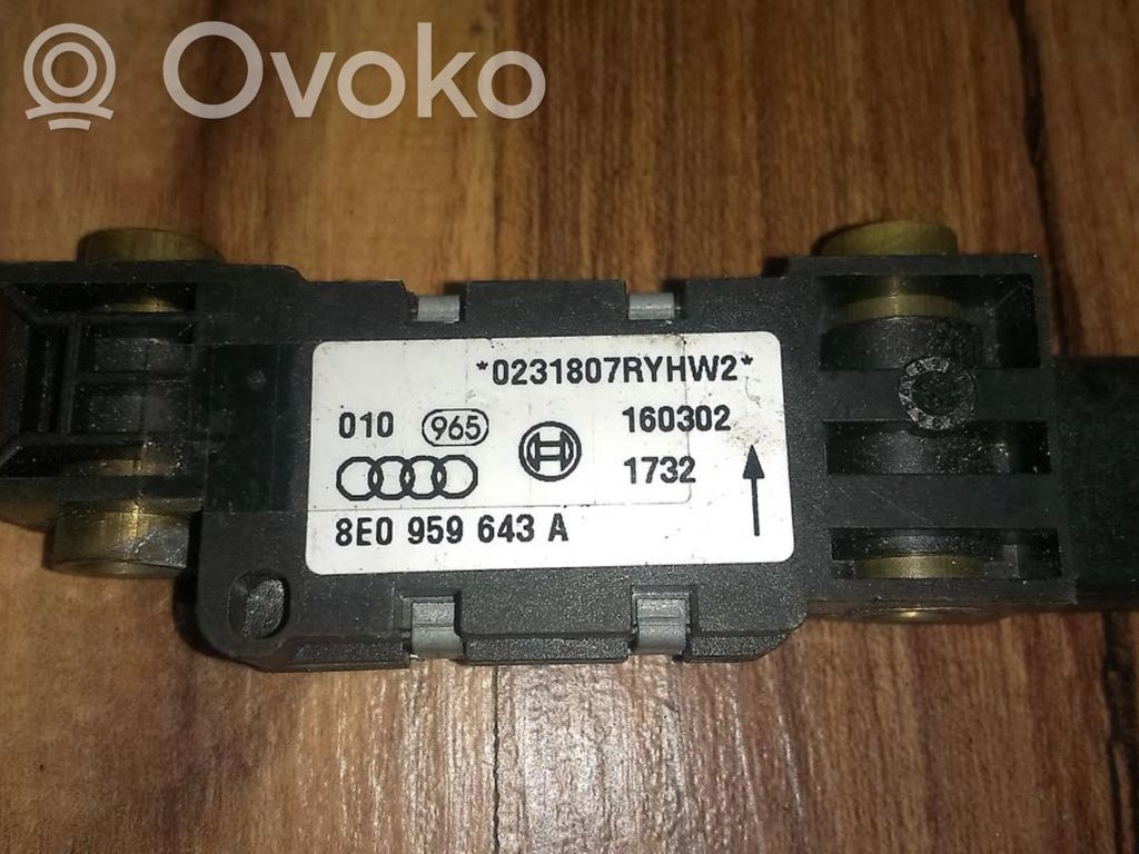 Audi A4 S4 B6 8E 8H Senzor impact/declanșare airbag