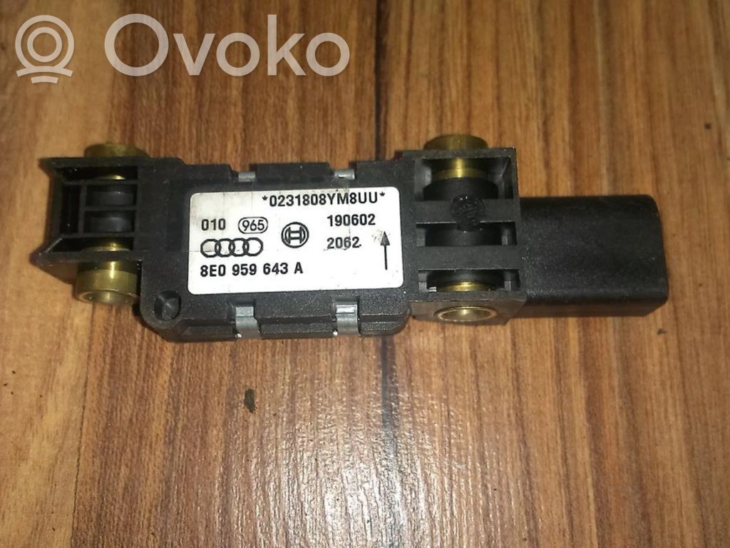 Turvatyynyn törmäysanturi   8E0959643A,8E0959643A