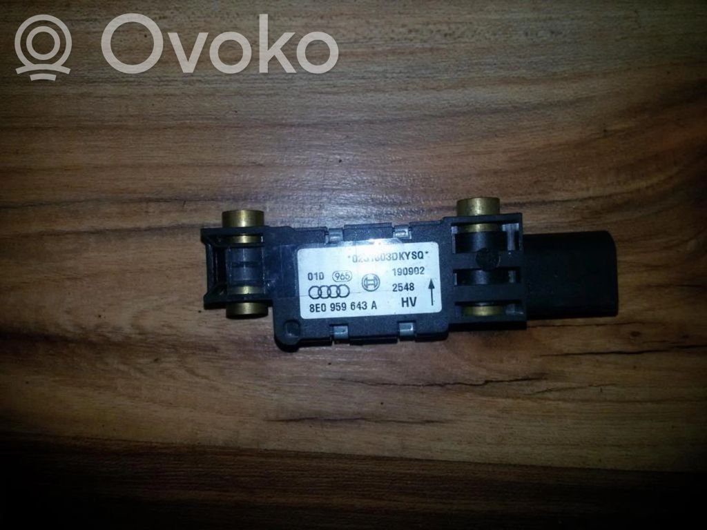 Sensor impacto/accidente para activar Airbag   8E0959643A,8E0959643A