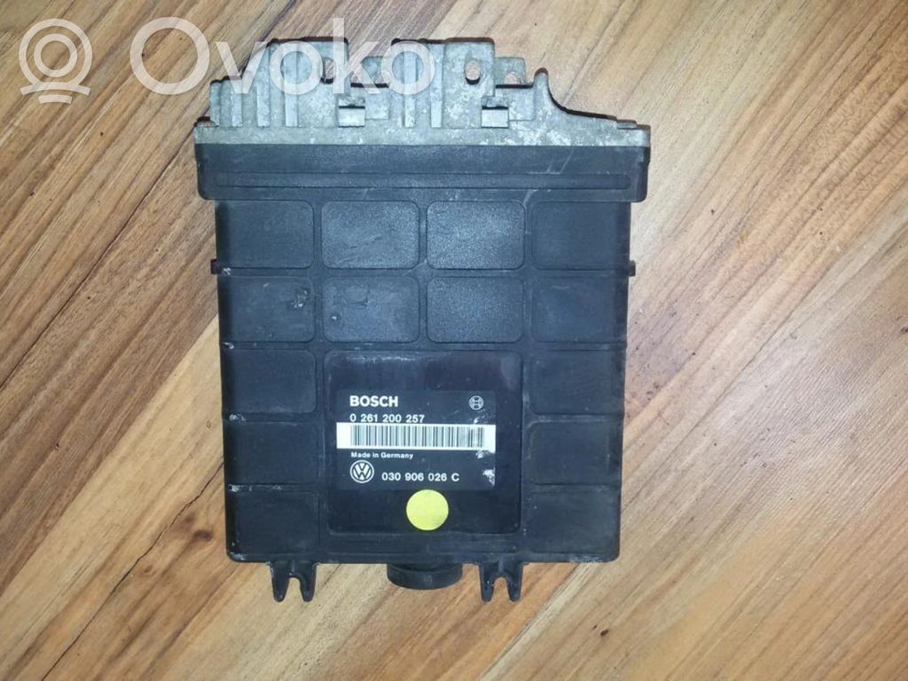 Unidad de control/módulo del motor   0261200257,030906026C,0261200257