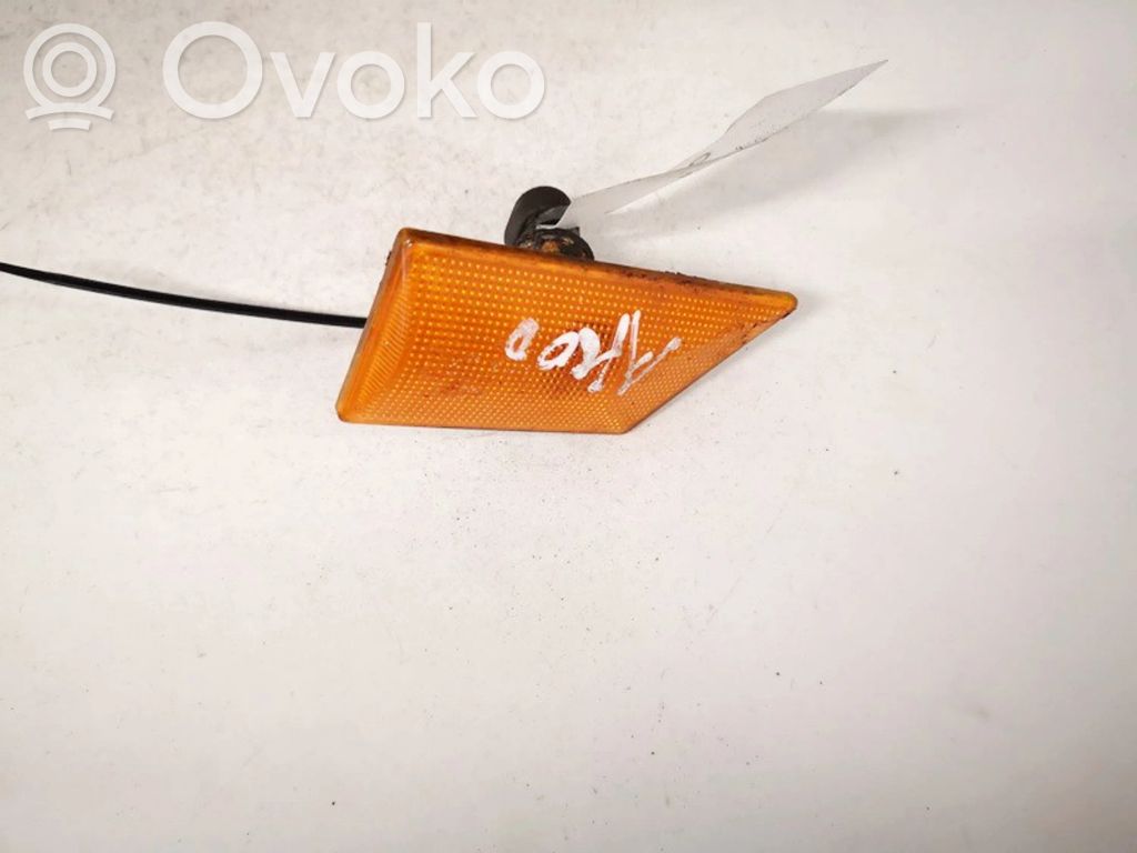 Skoda Octavia Mk2 (1Z) Indicatore di direzione del parafango anteriore 