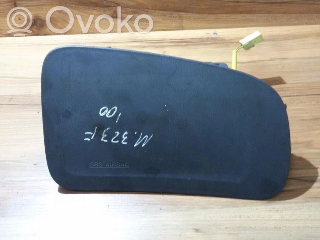 Mazda 323 F Passenger airbag 