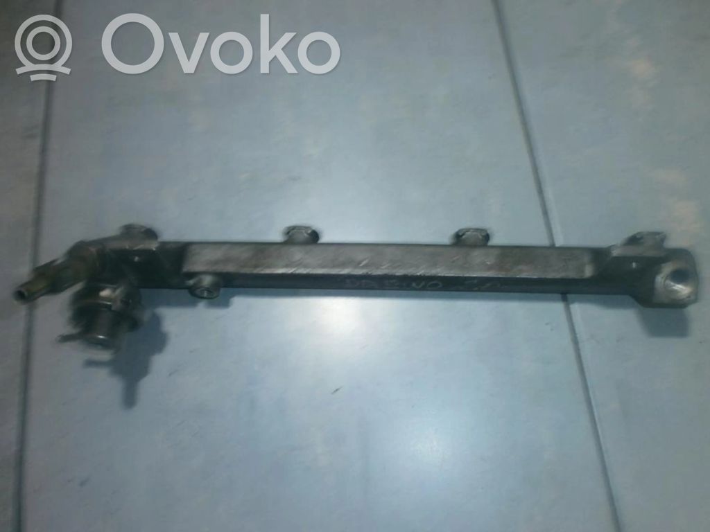 Daewoo Nubira Listwa wtryskowa 