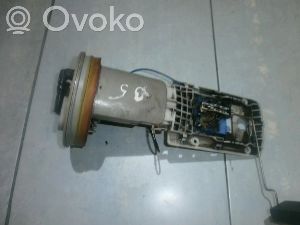 Volkswagen PASSAT B5 Sensor de nivel de combustible 
