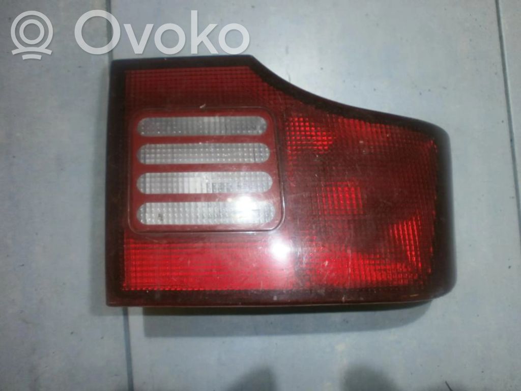 Hyundai Sonata Lampă spate în capacul portbagajului 