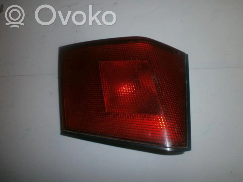 Mitsubishi Carisma Lampy tylnej klapy bagażnika