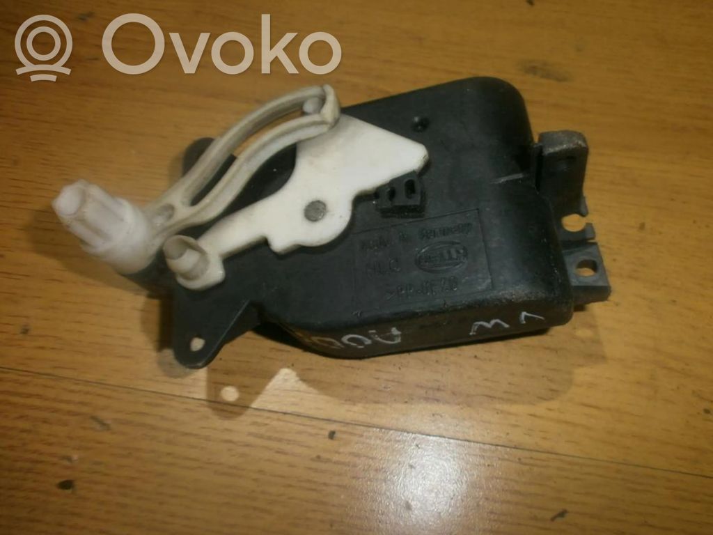 Volkswagen PASSAT B5.5 Motorino attuatore aria 