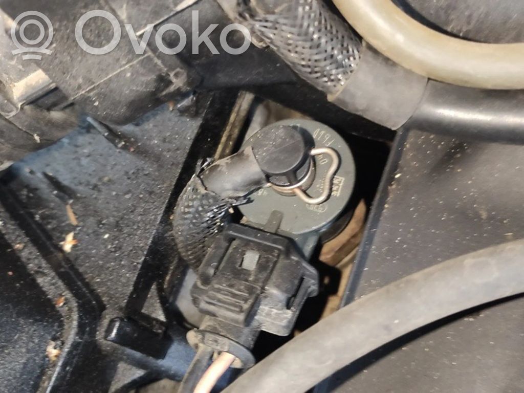 Inyector de combustible   0445110135,0445110135