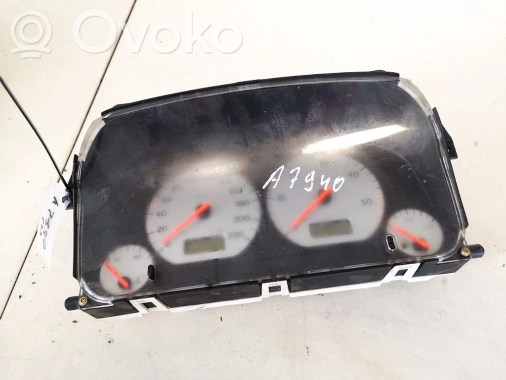 Volkswagen Golf III Nopeusmittari (mittaristo)