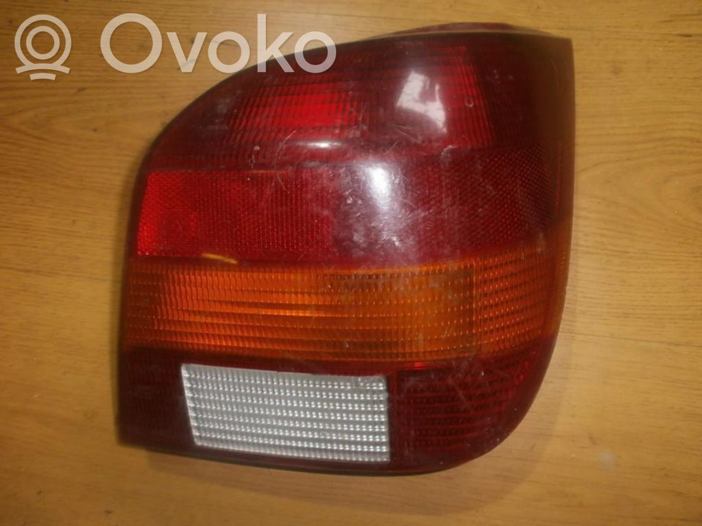 Ford Fiesta Lampă spate în caroserie 