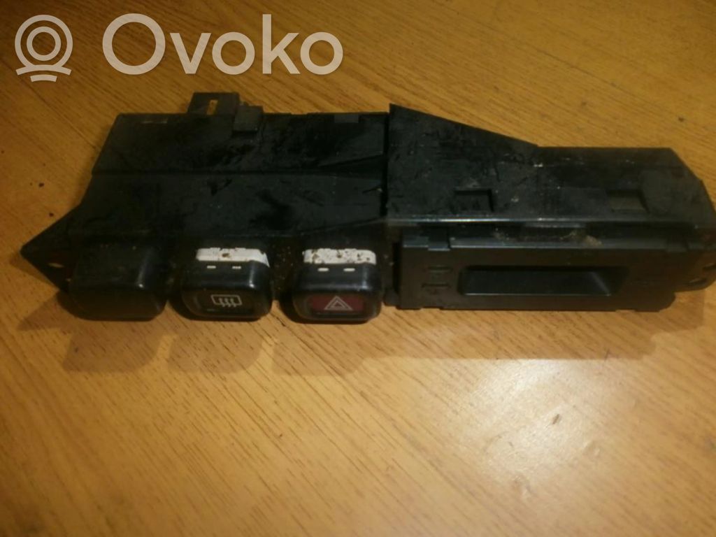Mazda 323 F Screen/display/small screen 