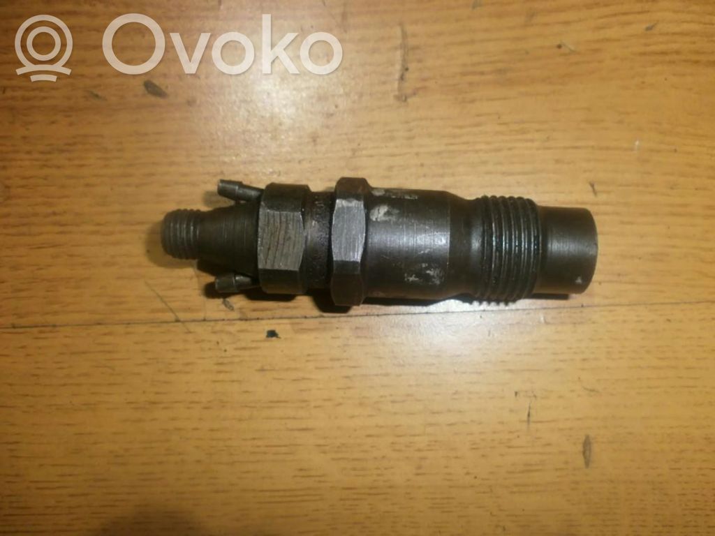Nissan Primera Wtryskiwacz paliwa 