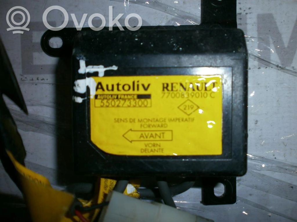 Renault Twingo I Oro pagalvių valdymo blokas 