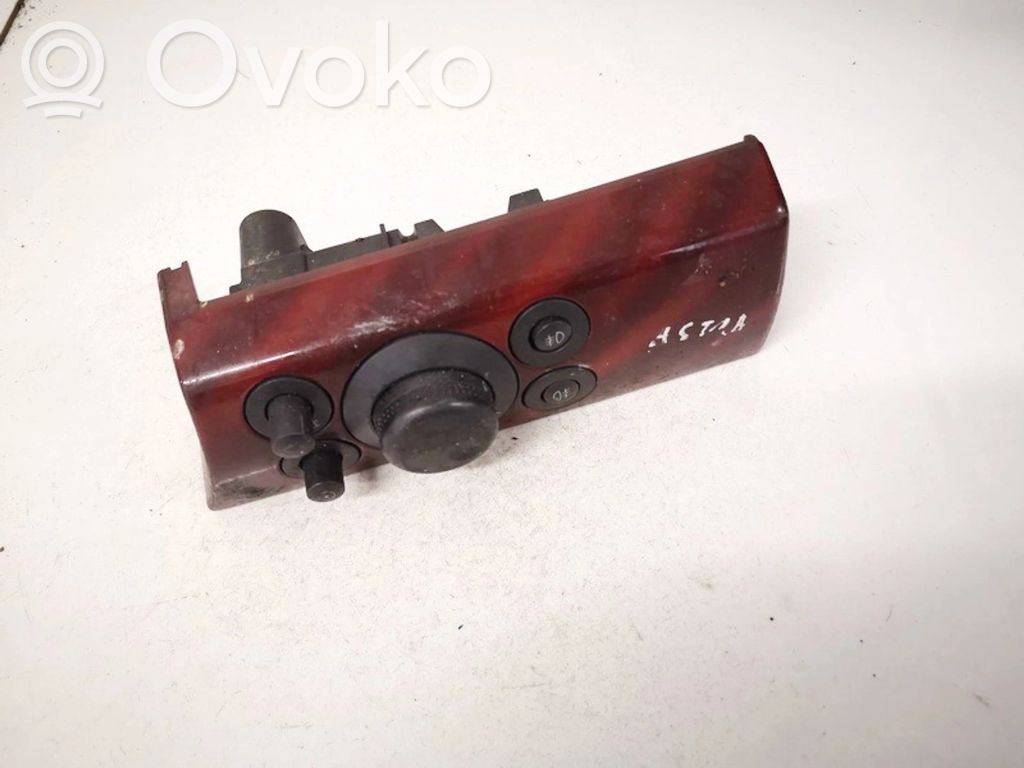 Opel Astra H Light switch 
