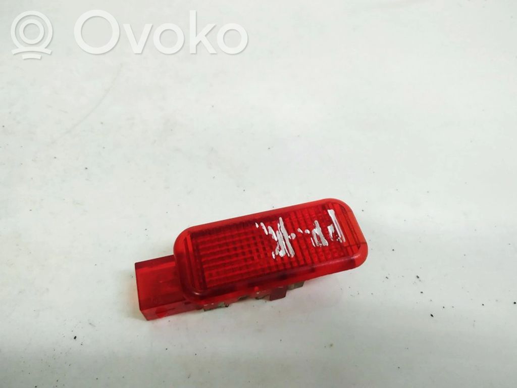 Audi A6 S6 C5 4B Luce interna per portiera posteriore 