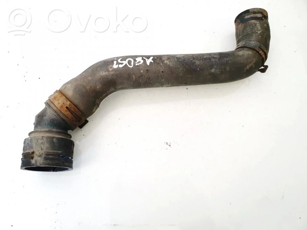 Volkswagen Golf IV Tubo flessibile del liquido di raffreddamento del motore