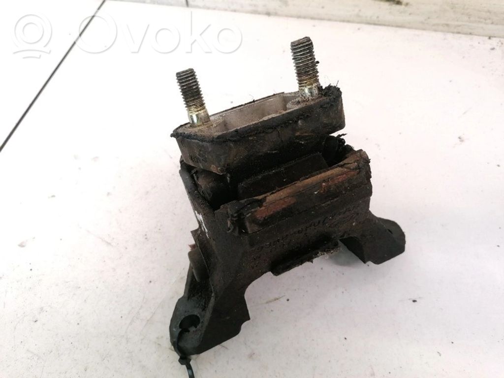 Ford Mondeo MK II Engine mount bracket 
