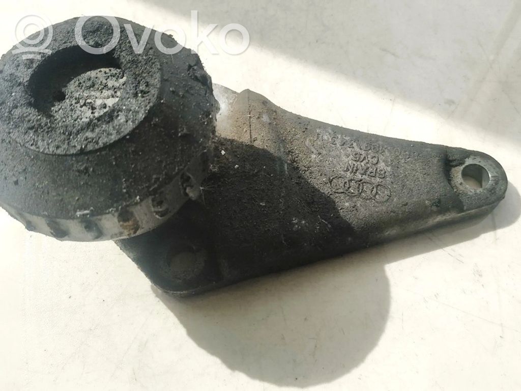 Soporte de montaje del motor (Usadas)   8D0199343J,8D0199343J