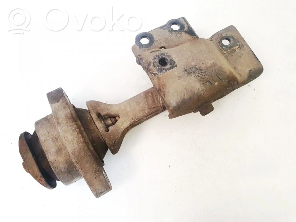 Soporte de montaje del motor