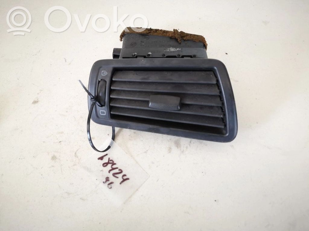 Peugeot 807 Griglia di ventilazione centrale cruscotto 