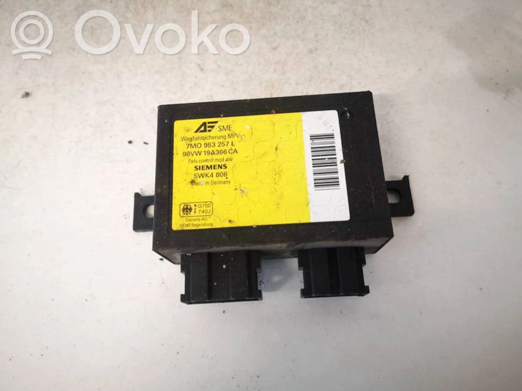 Immobilizer control unit/module   7M0953257L,98VW19A366CA,7M0953257L,98VW19A366CA
