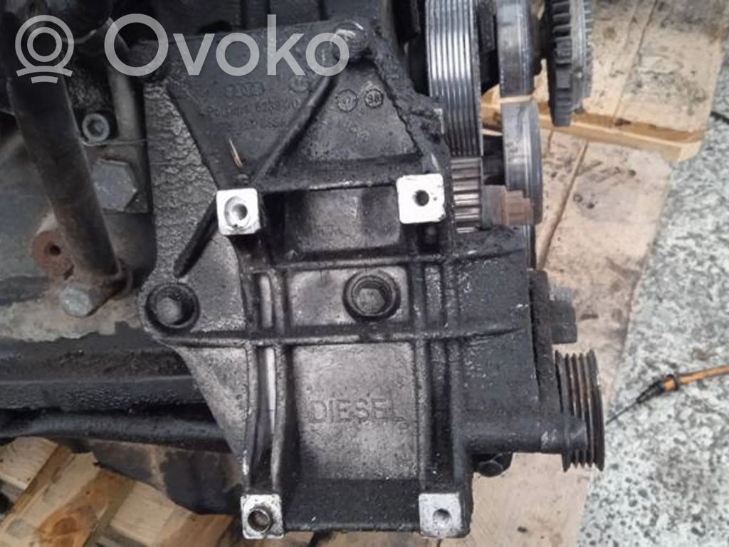 Volkswagen PASSAT B5 Supporto di montaggio del motore (usato)