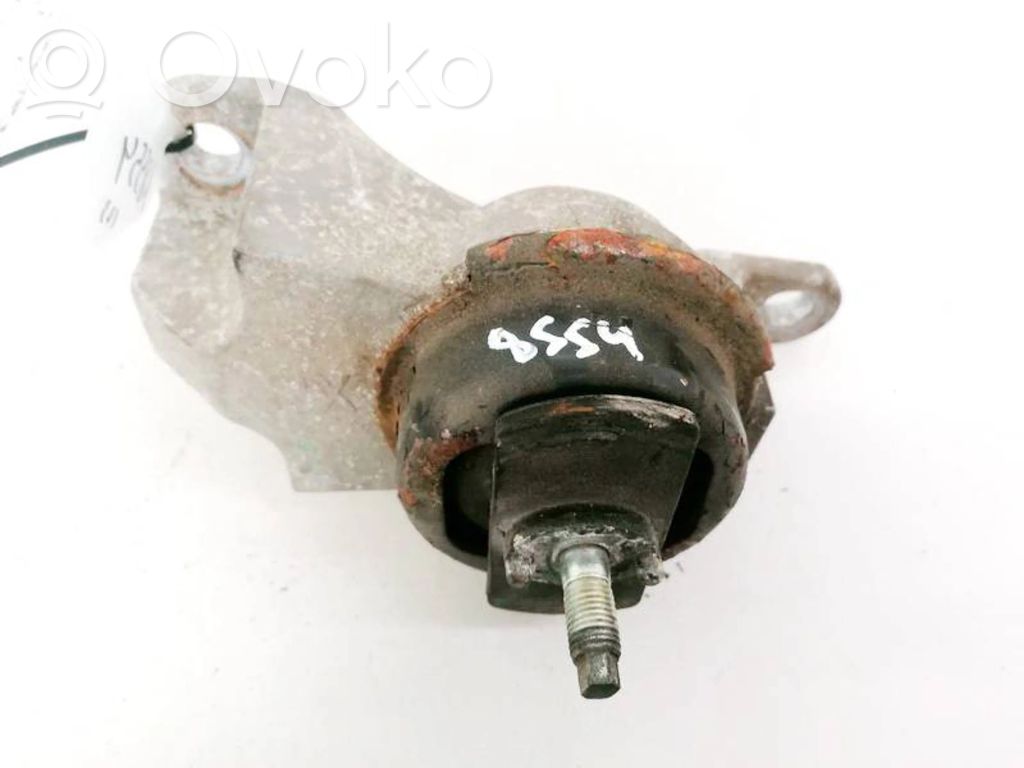 Chevrolet Epica Engine mount bracket 