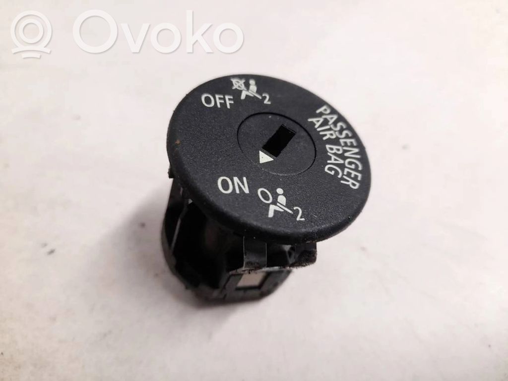 BMW 3 F30 F35 F31 Comutator pornit/oprit airbag pasager 