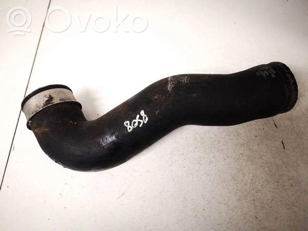Audi A6 S6 C6 4F Furtun/conductă intercooler 