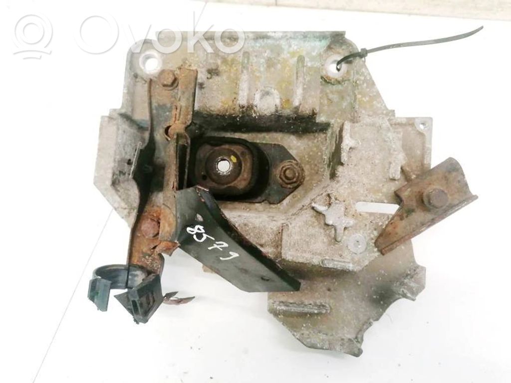 Nissan Micra Engine mount bracket 